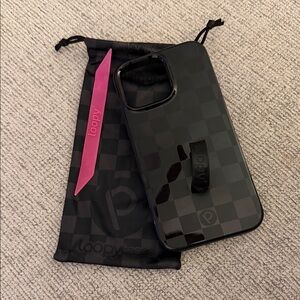 Loopy Case Black Checkered Phone Cover